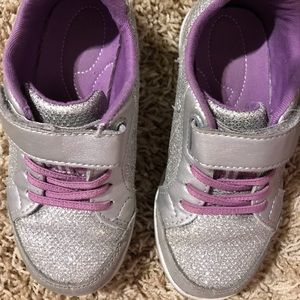 Cute glitter sneakers!